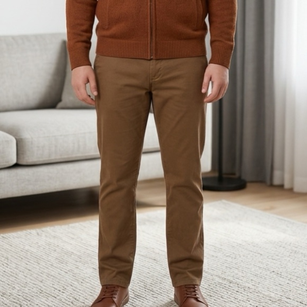 Roundtree & Yorke Men's Tan Chinos